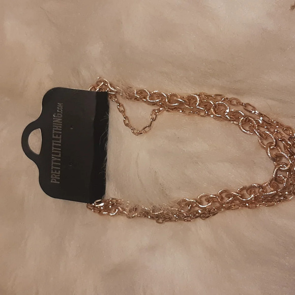 NWT (2) Pretty Little Things necklaces - Picture 4 of 4